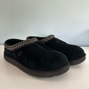 Black Tasman Ugg Slippers